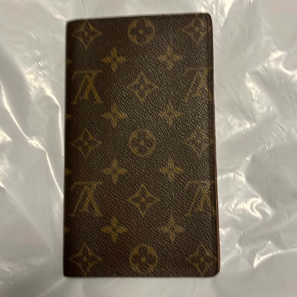 Louis Vuitton monogram passport wallet
